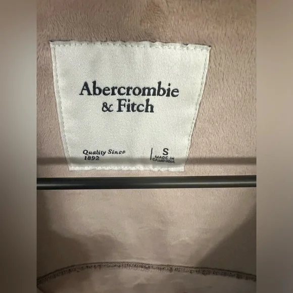 Abercrombie and Fitch boucle tan jacket size small - Picture 2 of 5